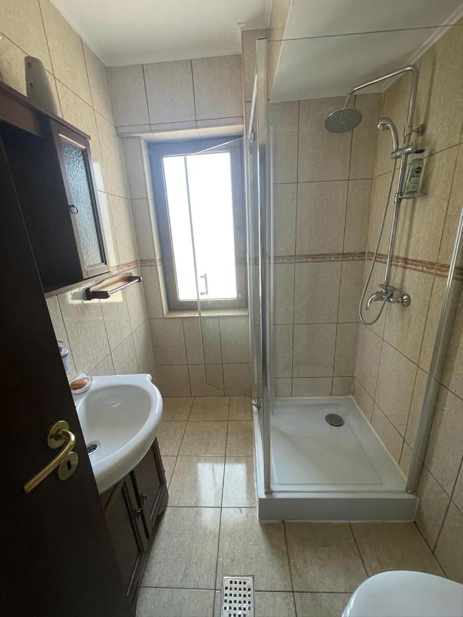 Apartament Barrels Beach Lägenhet Mamaia Exteriör bild