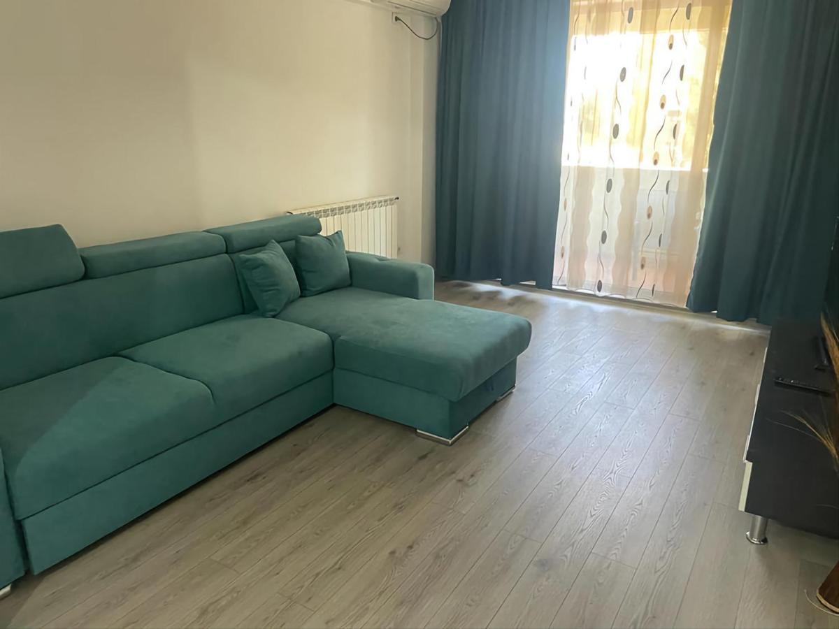 Apartament Barrels Beach Lägenhet Mamaia Exteriör bild