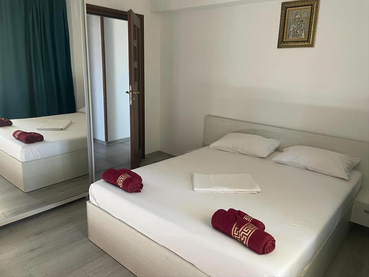 Apartament Barrels Beach Lägenhet Mamaia Exteriör bild